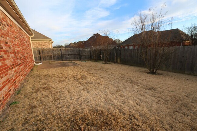 Building Photo - 8579 Napoli Dr