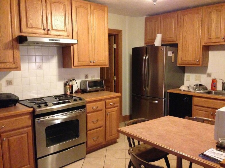 Primary Photo - 203 Broadway