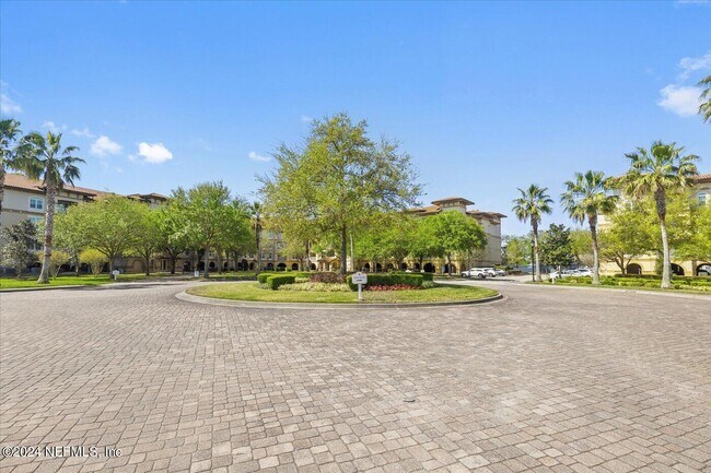 Building Photo - 4300 S Beach Pkwy
