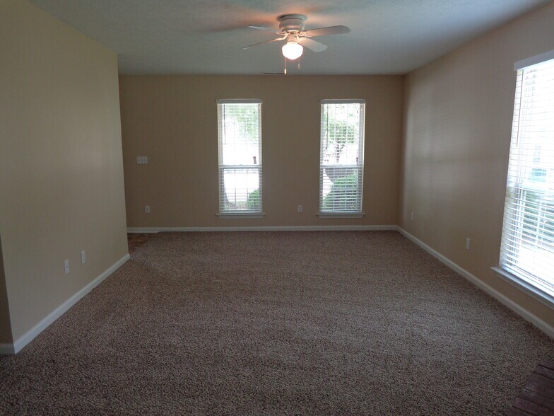 Building Photo - 1067 Winterbrook Way