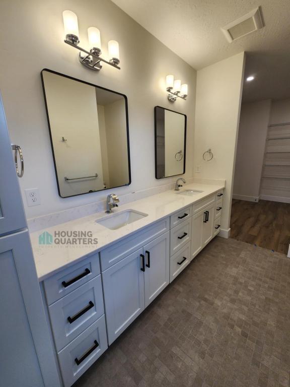 Building Photo - 8416 E Maringo Dr