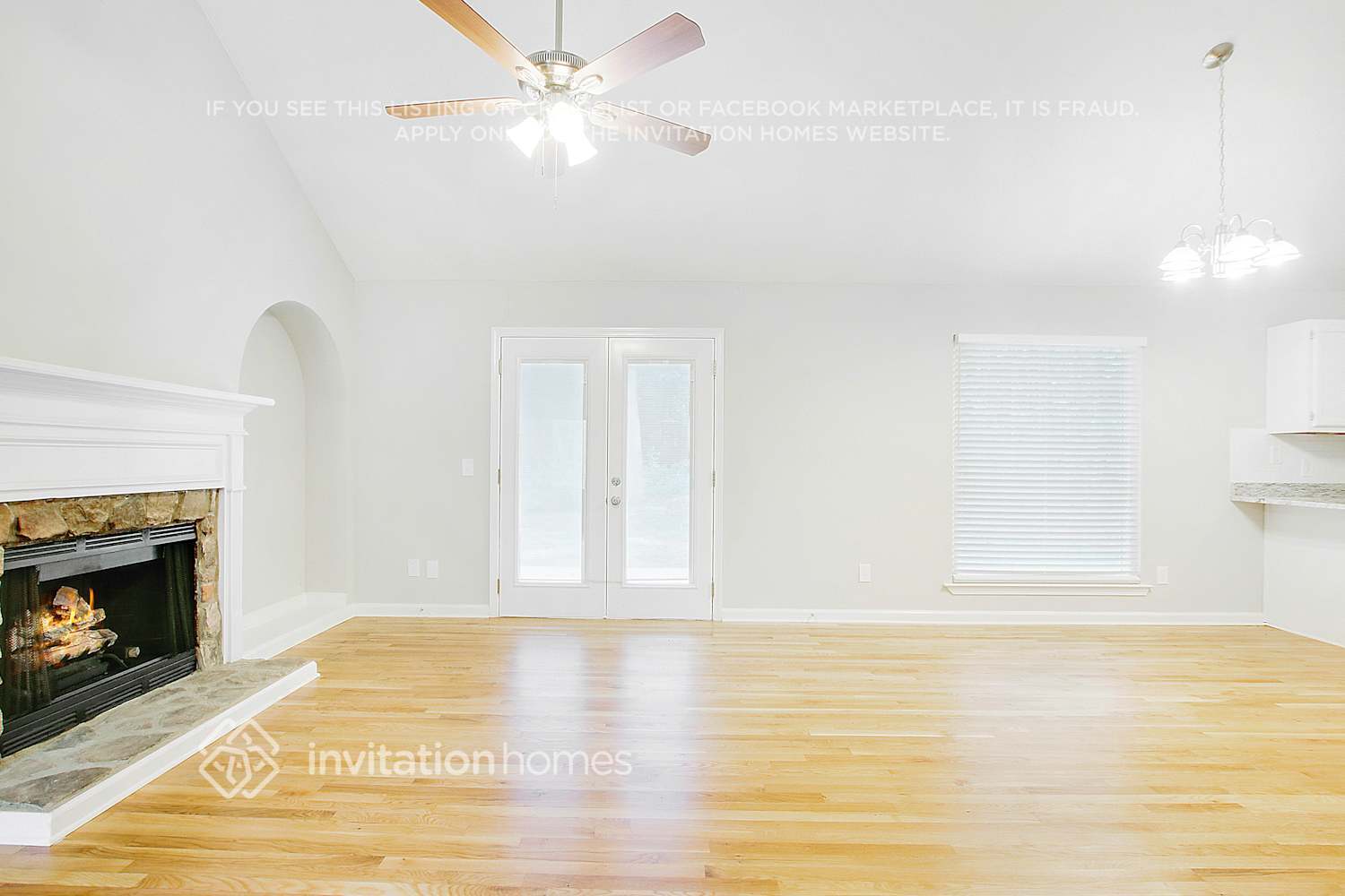 Building Photo - 883 Columbia Ct