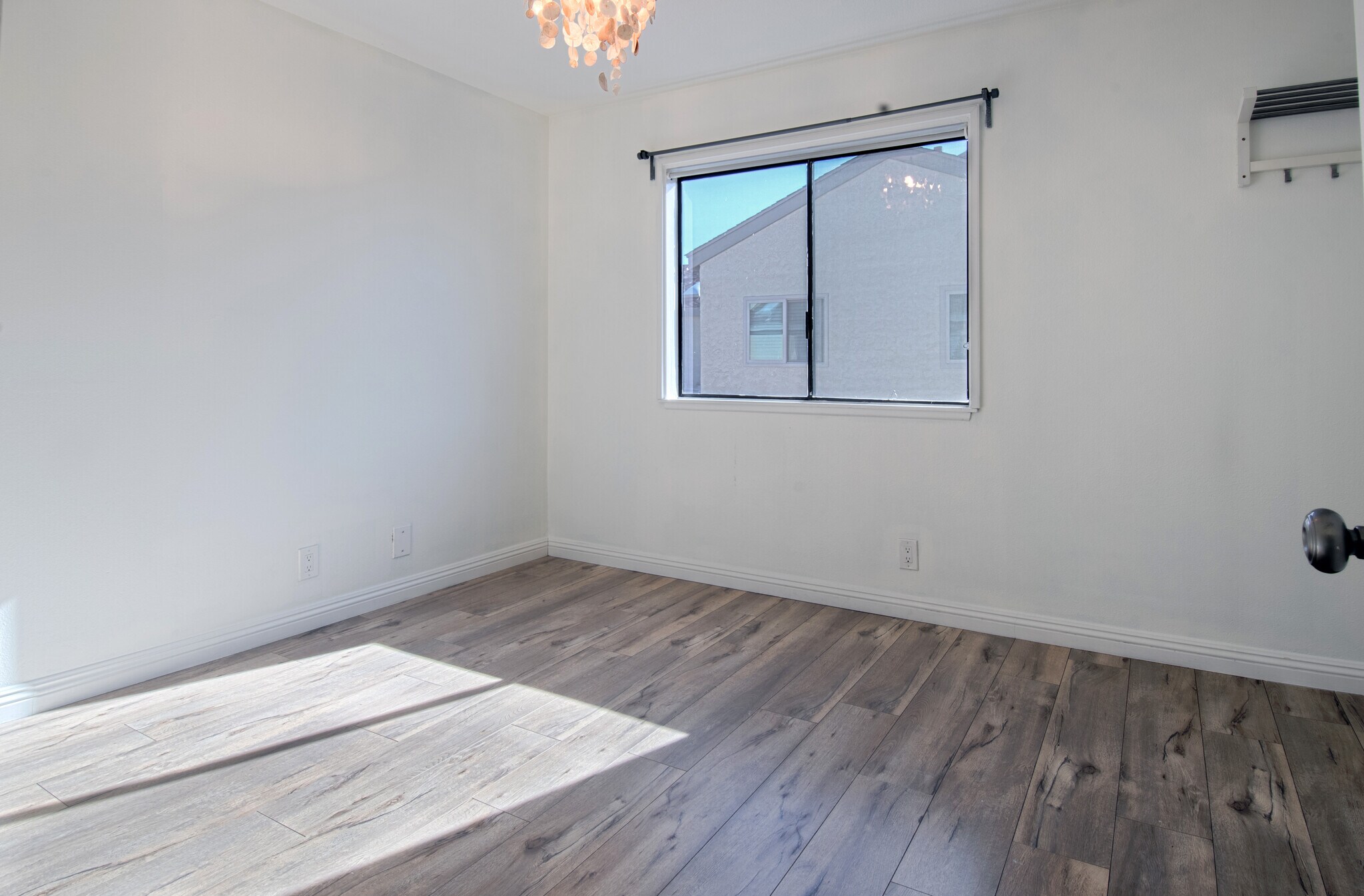 Building Photo - 2064 S June Pl