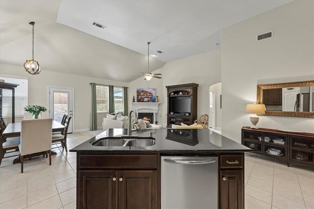 Building Photo - 782 Bosley Dr