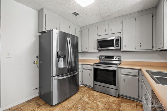 Building Photo - 5135 Nekole Dr