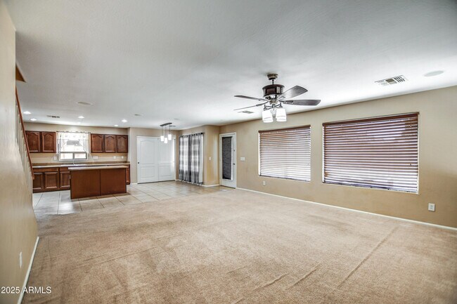Building Photo - 40437 W Robbins Dr
