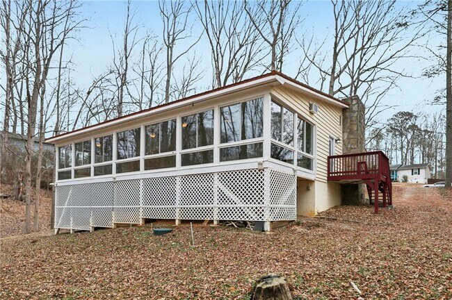 Building Photo - 182 Oak Forest Dr