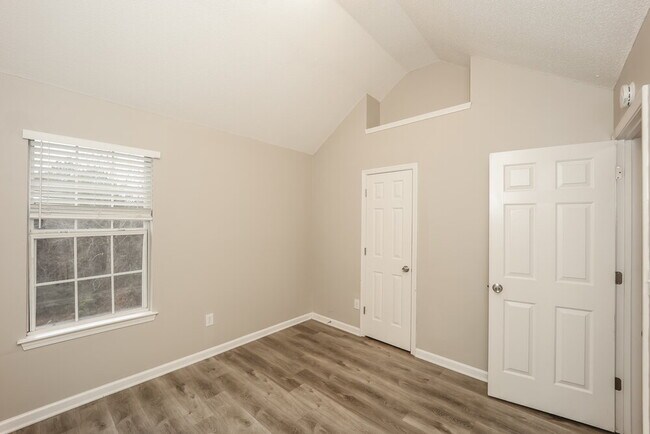 Building Photo - 3627 Lower Creek Dr