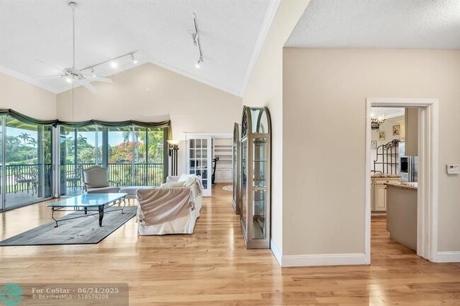 Building Photo - 7644 Elm Ridge Dr