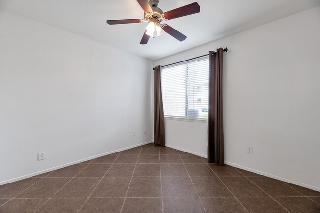 Building Photo - 7009 E Acoma Dr