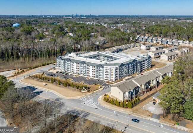 Building Photo - 750 Avondale Creek Dr.