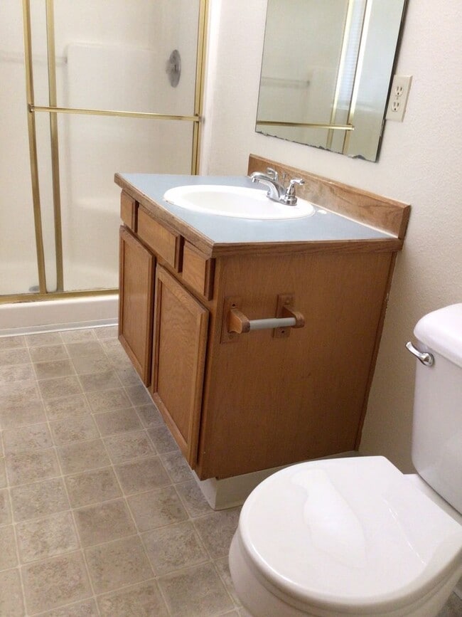 Building Photo - 3BD Home in Rose Village Neighborhood - Cl...