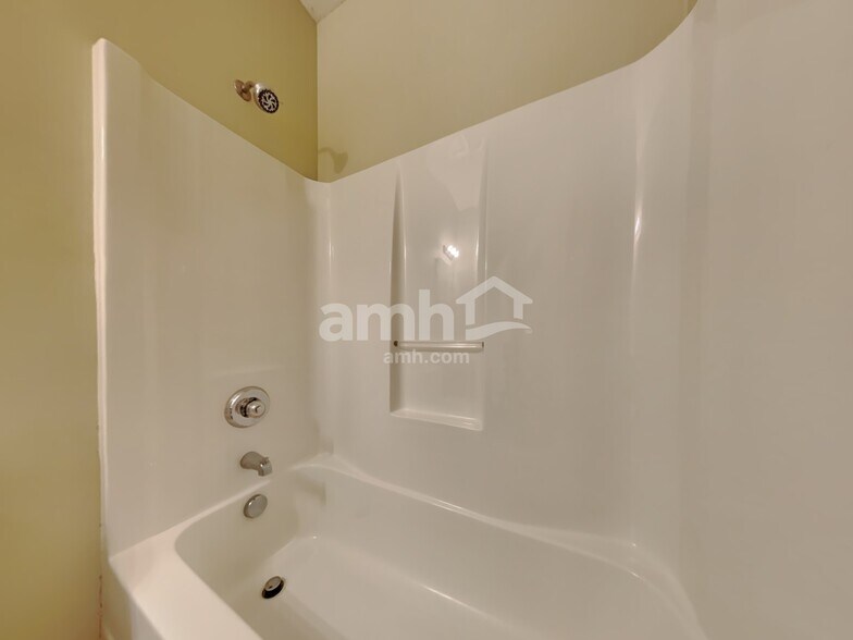 Building Photo - 4607 Orange Tulip Dr