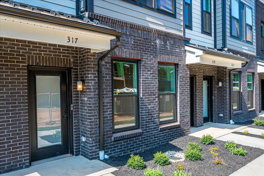 Building Photo - 317 Sadie Cir