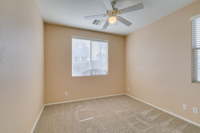 Building Photo - 6290 Majestic Hills Ave