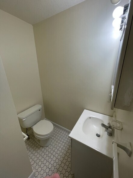 Half Bath - 31 Devereux St