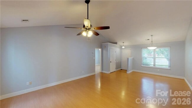 Building Photo - 13906 Glendevon Ct