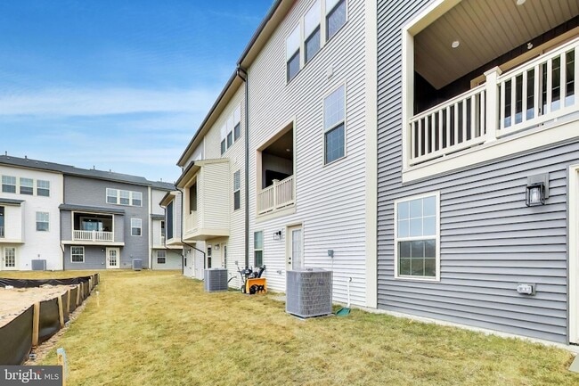 Building Photo - 1774 Ml Br Dr