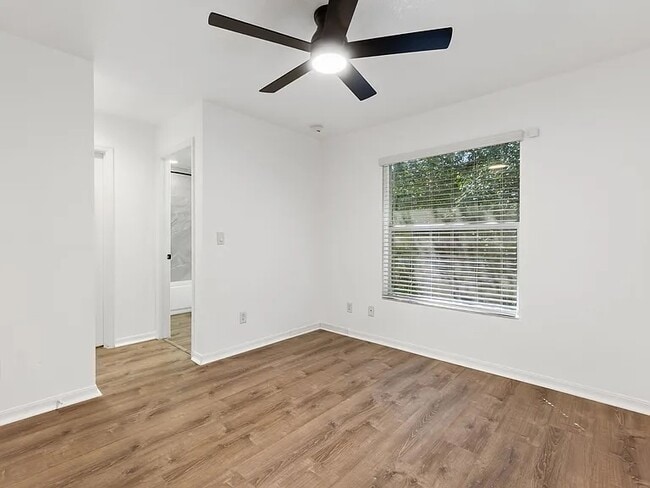 Building Photo - 12380 Easha Blvd