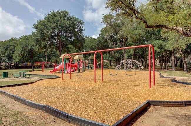 Building Photo - 12012 Swallow Dr