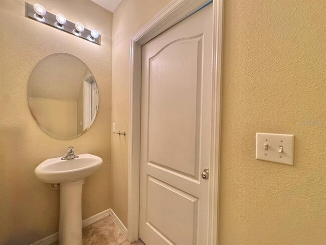 Building Photo - 13943 River Willow Pl