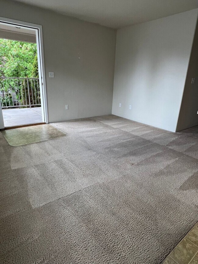 Building Photo - 3163 Juniper Ridge Dr