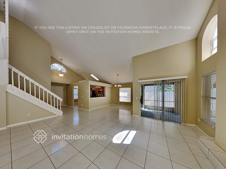 Building Photo - 609 Silver Birch Pl