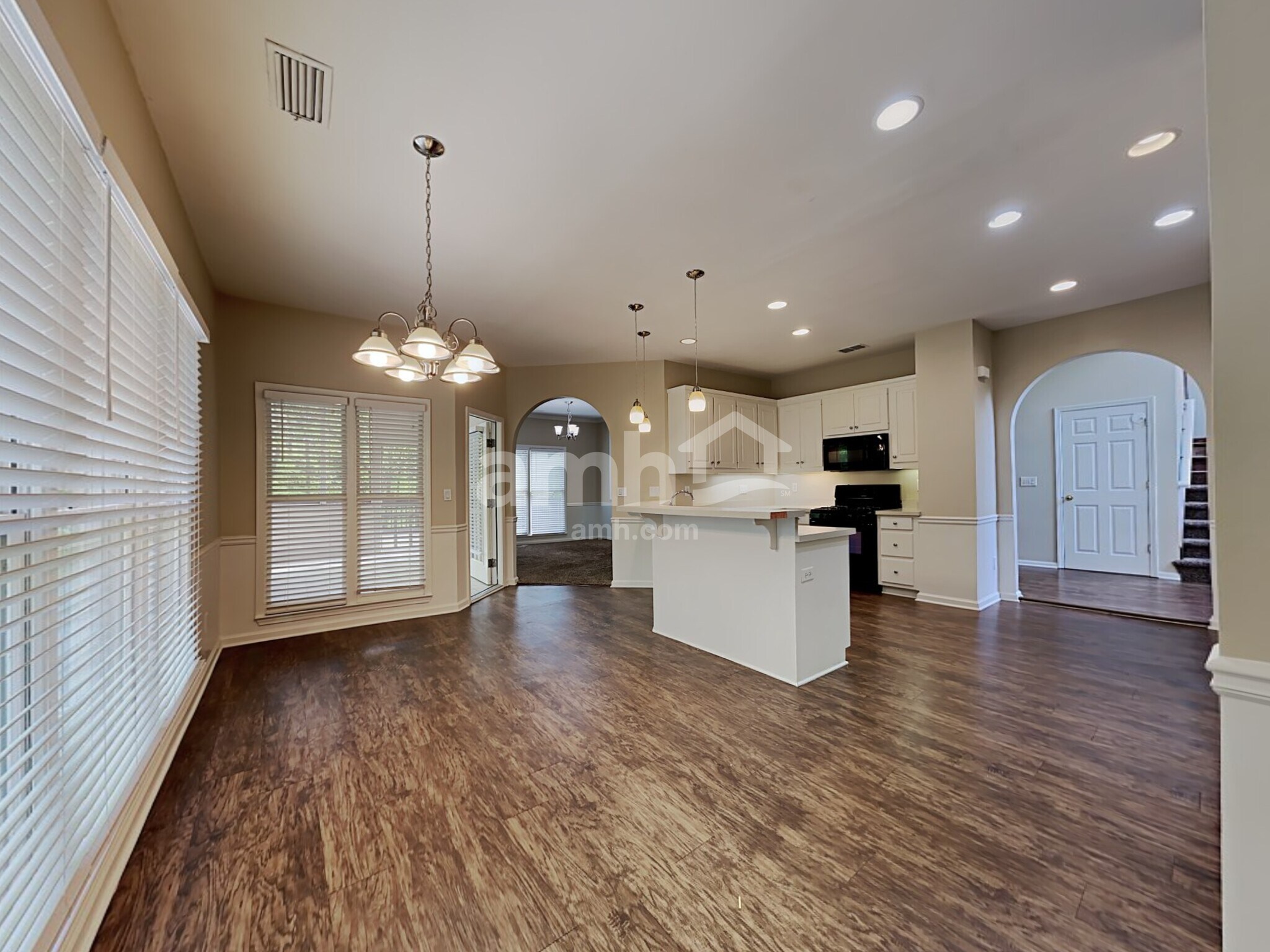 Building Photo - 7270 Wyngate Dr