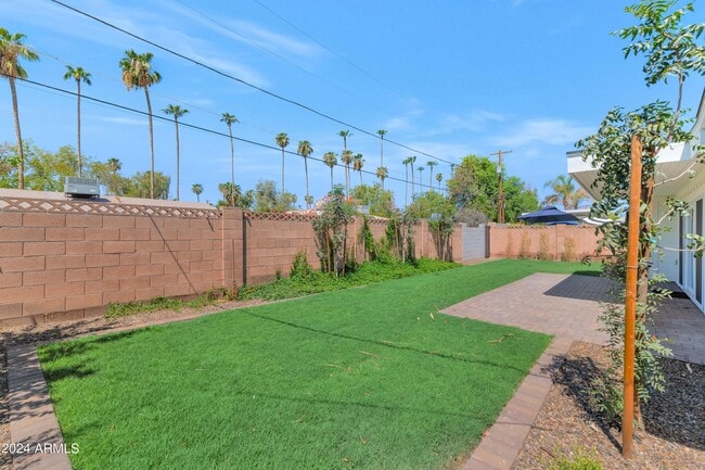 Building Photo - 4154 N 35th Pl