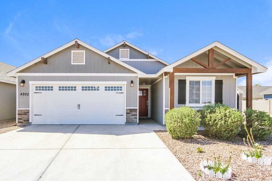 Primary Photo - 4920 S 23rd Ave