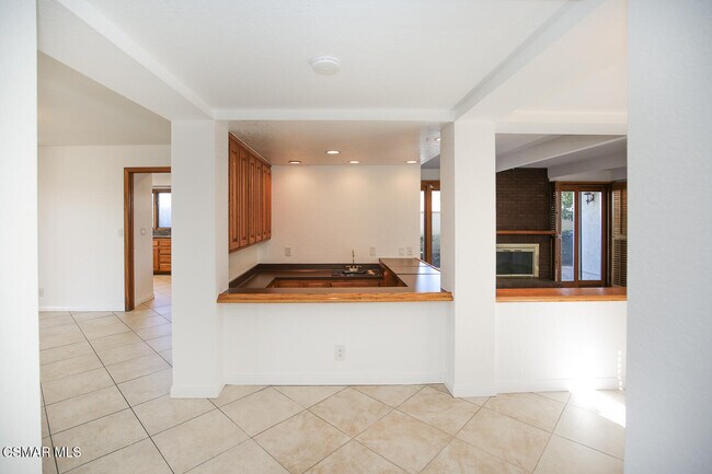 Building Photo - 4554 Rayburn St