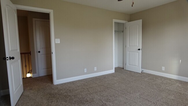 Building Photo - 2341 Danbury Dr