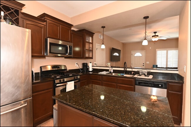 Building Photo - 14365 Valley Light Ct