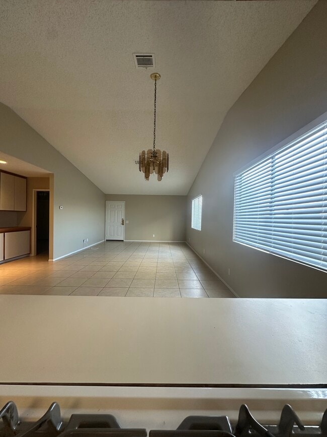 Primary Photo - 41423 Adams St