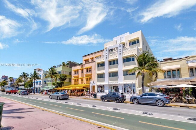 Building Photo - 834 Ocean Dr