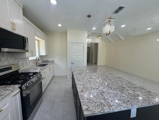 Building Photo - 3504 San Agustin Ave