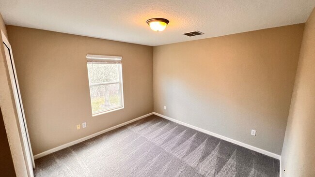 Building Photo - Spacious 4-Bedroom Home in HOA Community with Fantastic Amenities!