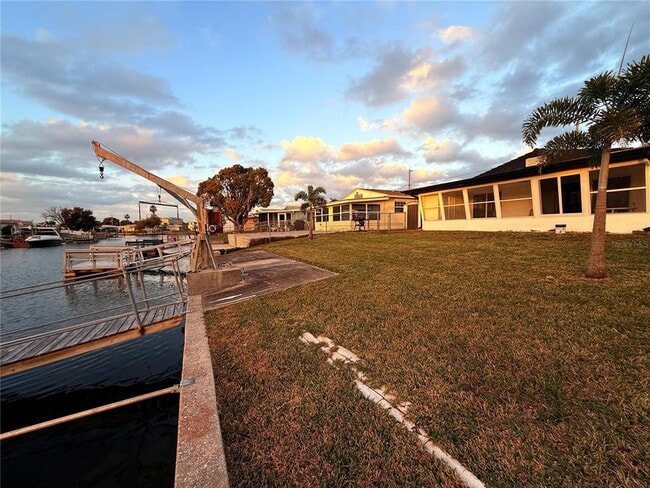 Building Photo - 5039 Pelican Dr