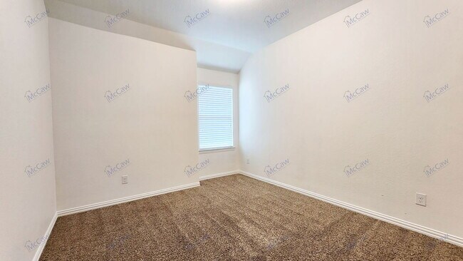Building Photo - 3808 Hazelhurst Dr