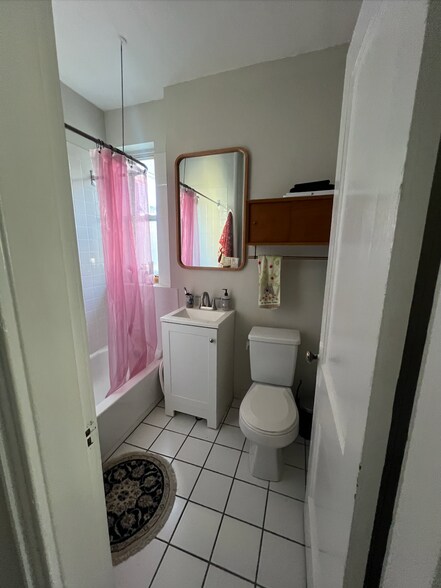 Building Photo - 110 Brainerd Rd