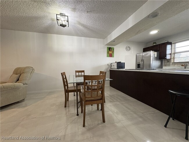 Building Photo - 4722 Granada Blvd