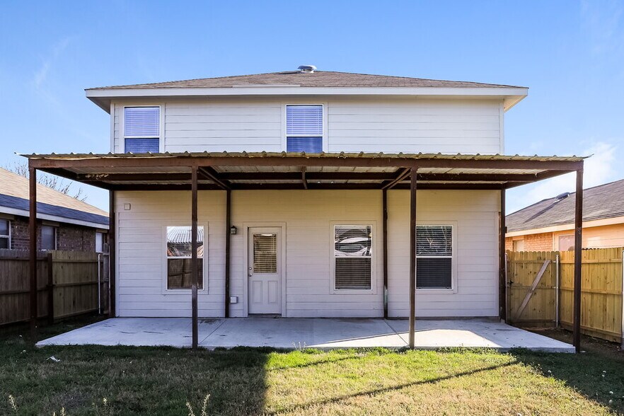 Building Photo - 6945 Meadow Way Ln