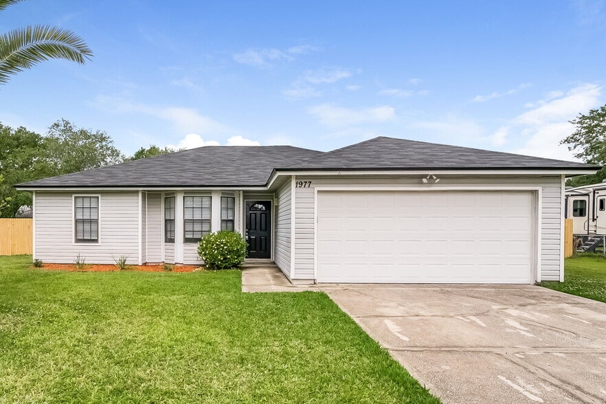 Primary Photo - 1977 Apopka Dr