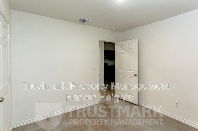 Building Photo - 2329 Alterman Dr