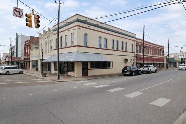 Building Photo - 211 W Milam St