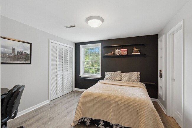 Building Photo - Gated versatile lifestyle property tucked into the heart of Tennessee’s most scenic countryside