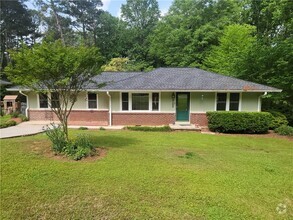 Building Photo - 2100 Shady Ln
