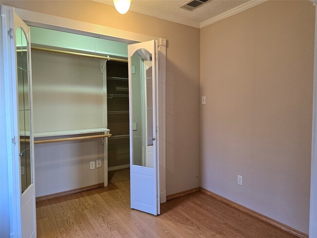 Building Photo - 16726 David Glen Dr