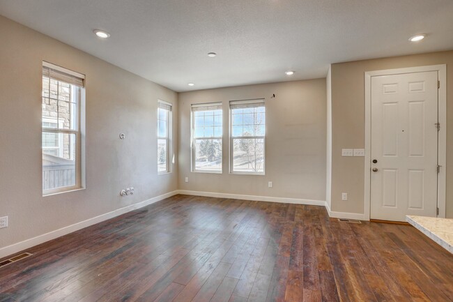 Building Photo - $2,500.00 - 3 Bedrooms and 2.5 Bathrooms T...