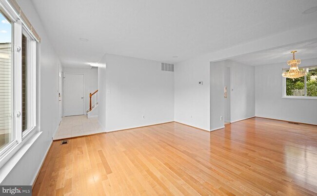 Building Photo - 4005 Pickstone Dr